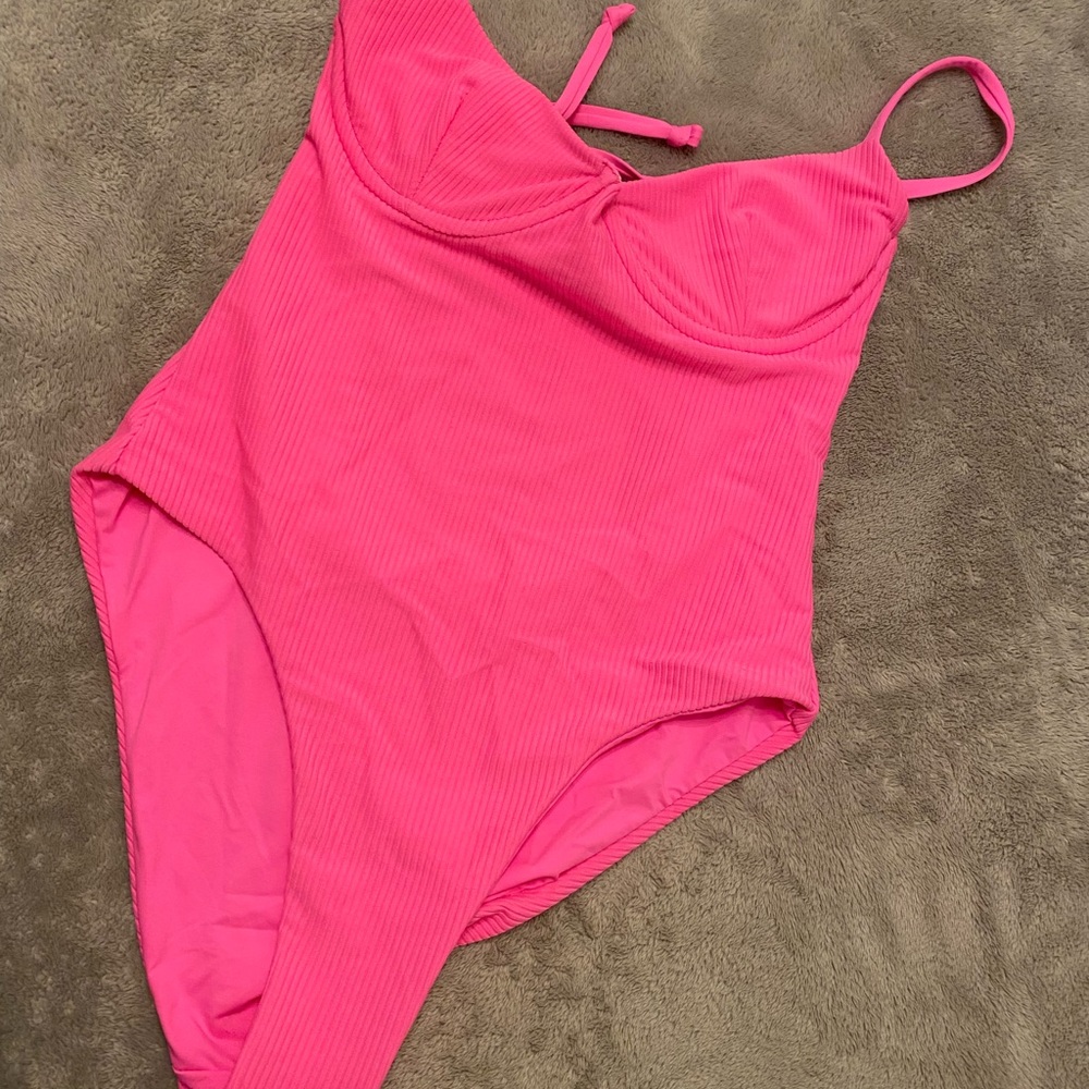 NWOT Frankie’s Bikinis Marie Ribbed One Piece in Pink Punch